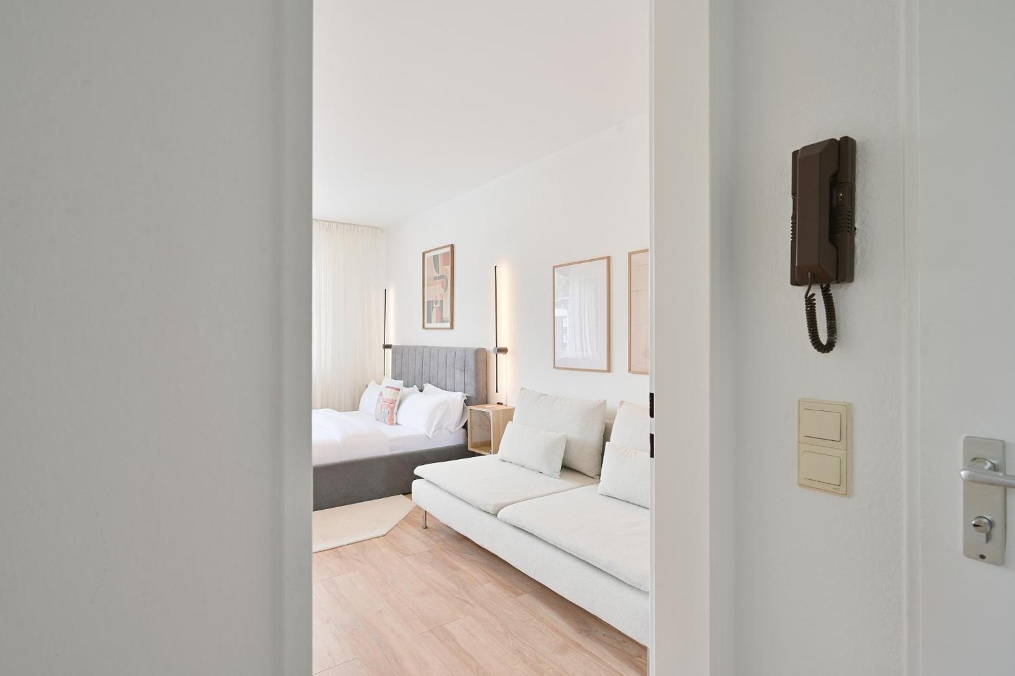 Beautiful And Stylish 1-Bedroom With Kitchen And King Size Bed Wuppertal Eksteriør bilde