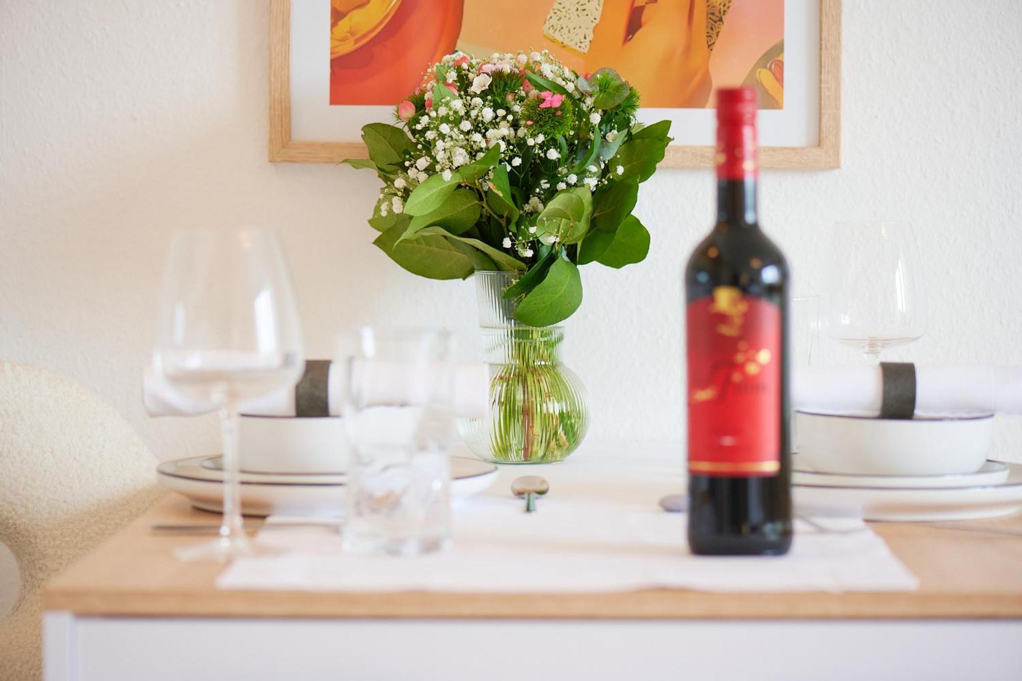 Beautiful And Stylish 1-Bedroom With Kitchen And King Size Bed Wuppertal Eksteriør bilde