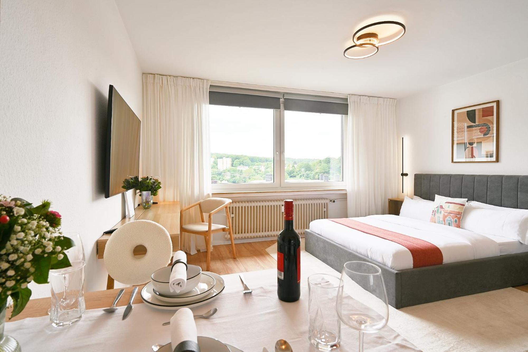 Beautiful And Stylish 1-Bedroom With Kitchen And King Size Bed Wuppertal Eksteriør bilde